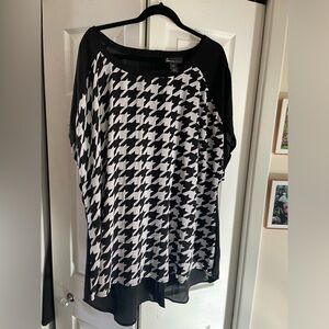 LANE BRYANT PLUS 26/28 HOUNDSTOOTH BLOUSE